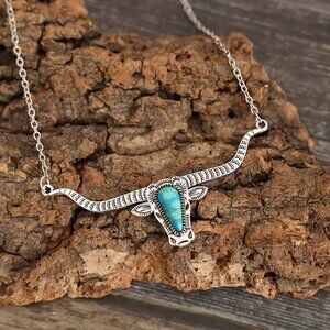 NWT Turquoise Longhorn Bull Head Boho Necklace